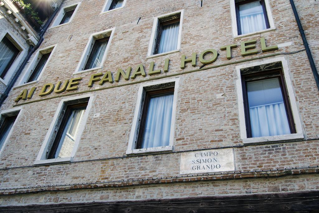 ไอ ดูเอ ฟานาลี Hotel เวนิส ภายนอก รูปภาพ